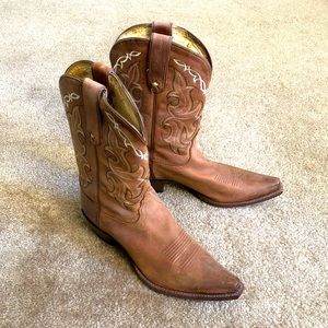 Tony Lama Women’s Vaquero Western Boot in Honey Saguaro